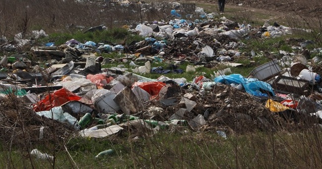 Львівське сміття знайшли у Чорнобилі