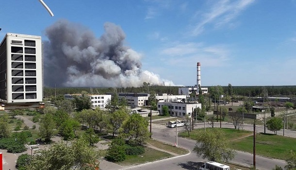 На Донбассе возник крупный лесной пожар: в Интернете опубликованы фото 