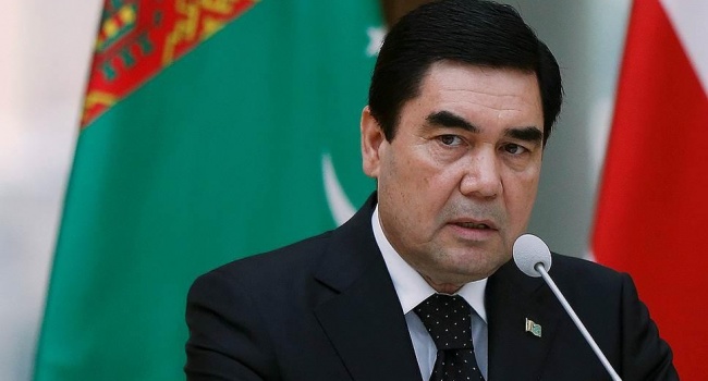 В Туркменбаши милиция начала рейд по поиску портретов главы государства Гурбангулы Бердымухамедова в уборных