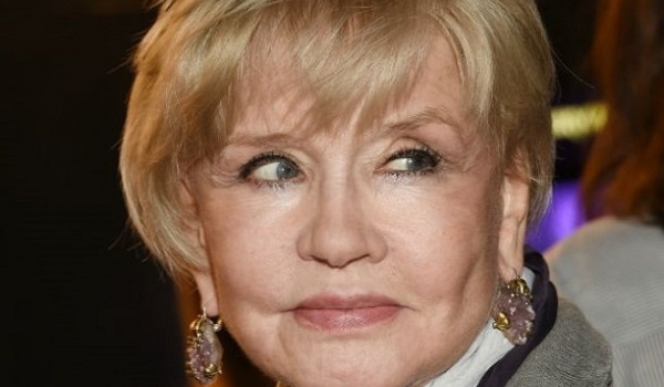 76-летняя Алентова шокировала изменениями во внешности 76-летняя Алентова шокировала изменениями во внешности