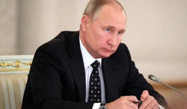 «Приговор – умереть на работе»: блогер жестко прошелся по политике Путина 