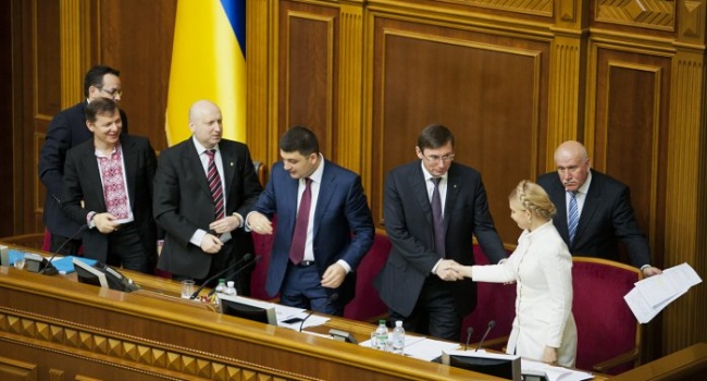 Эксперт: нужно уже замахнуться на переименование Киева и Украины