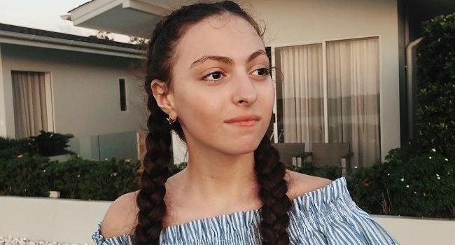 «О, Боже, страшная!» Дочь Оли Поляковой затравили в сети за новое фото «О, Боже, страшная!» Дочь Оли Поляковой затравили в сети за новое фото