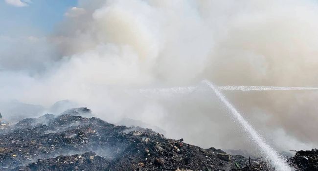 ЧП в Николаевской области: горит мусорный полигон