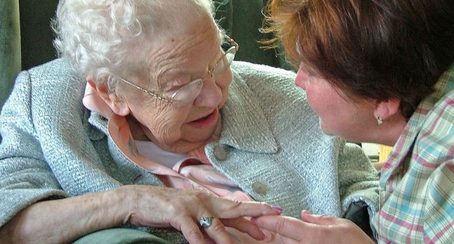 Признак болезни Альцгеймера: медики рассказали об опасном симптоме Признак болезни Альцгеймера: медики рассказали об опасном симптоме