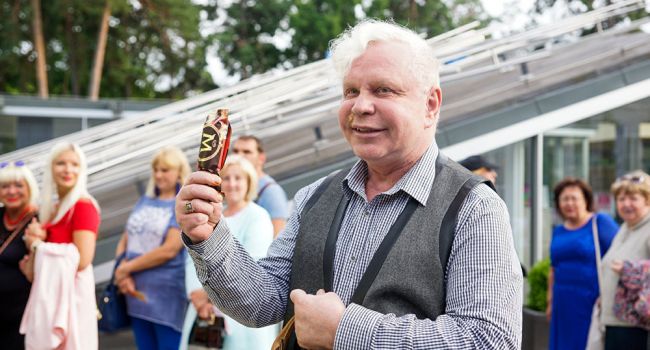Фанаты не узнали Бориса Моисеева: его внешний вид значительно ухудшился Фанаты не узнали Бориса Моисеева: его внешний вид значительно ухудшился
