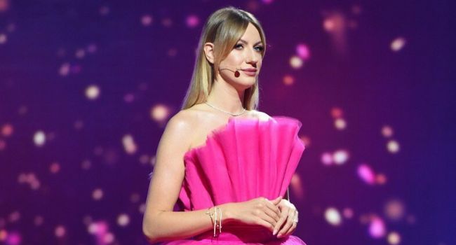 «Вас не узнать!» Леся Никитюк сделала селфи в туалете «Вас не узнать!» Леся Никитюк сделала селфи в туалете