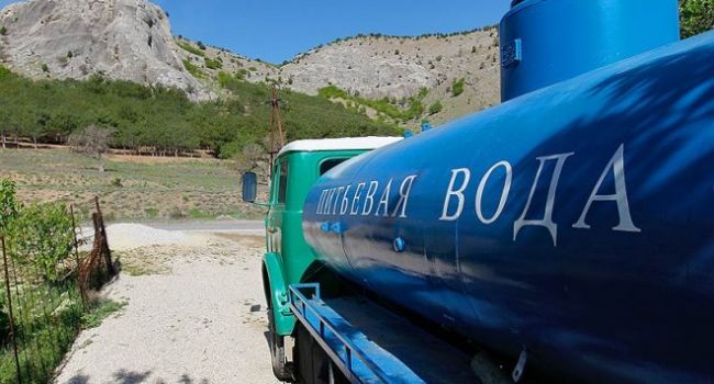 «Не нужна нам ваша вода»: В Крыму отказались от услуг Украины «Не нужна нам ваша вода»: В Крыму отказались от услуг Украины