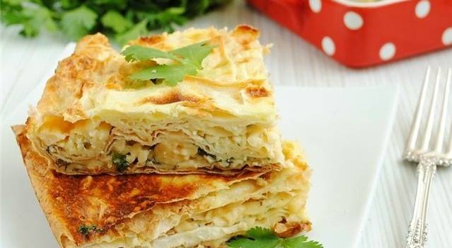 Вкусные и экономные закуски на Новый год: Грибной торт из лаваша 