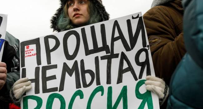 «Лукашенко, не ползай на коленях перед Путиным!»: Минск второй день захлестывают масштабные протесты «Лукашенко, не ползай на коленях перед Путиным!»: Минск второй день захлестывают масштабные протесты