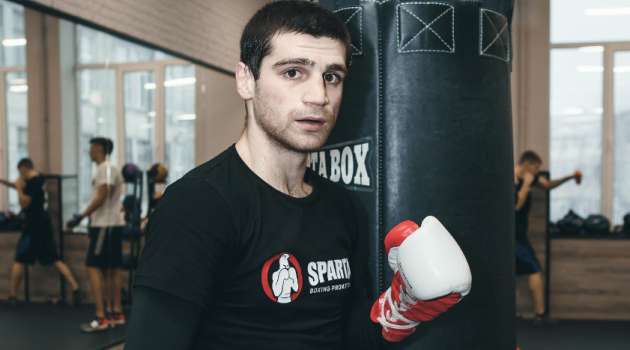 Украинский боксер «хорошо всыпал» по зубам россиянину