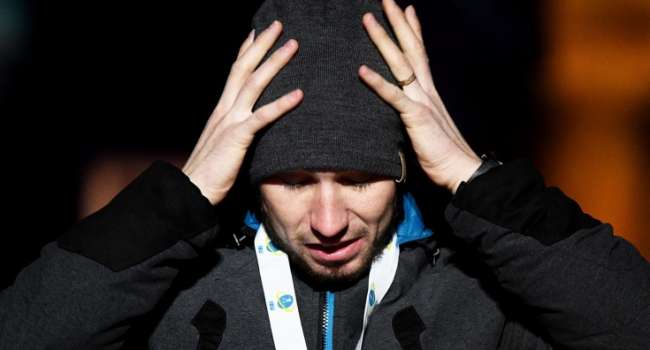 «Вломились в номер и разбудили нас»: Логинов рассказал об обыске в отеле на Чемпионате мира в Антерсельве
