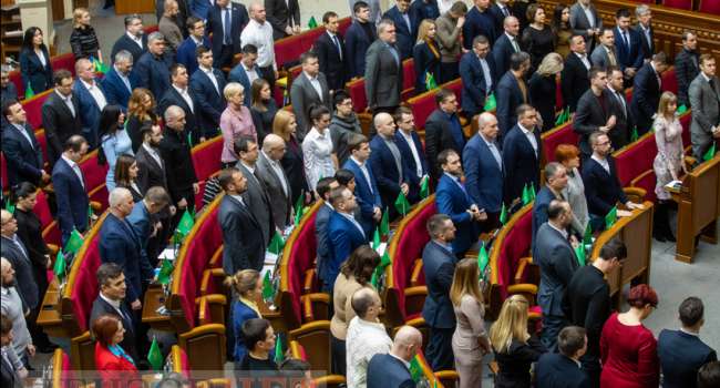 В День рождения Леси Украинки Волошин с Бужанским зарегистрировали законопроект, который позволит в Раде выступать на русском языке