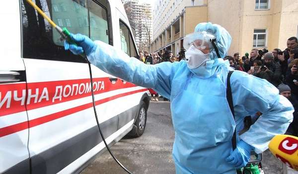 В Донецкой области госпитализировали женщину с симптомами коронавируса 