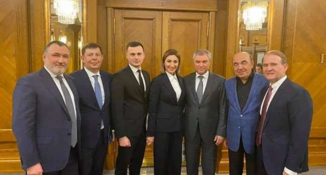 "Рoзмінуй укрaїнський інфoпростір", - Нaцкopпyc пикетирует каналы Медведчука - Цензор.НЕТ 8584