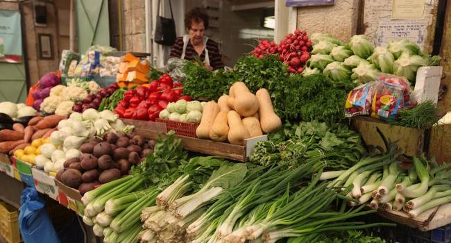 «Ходите на рынок, а не в аптеку»: доктор рассказал, где нужно брать витамины