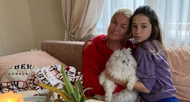 «Отселила от себя ребенка»: стало известно о странных отношениях Волочковой с дочерью