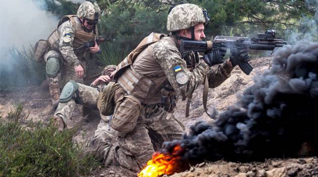 «Члены НВФ пошли в атаку»: Вооруженные силы Украины понесли потерю на Донбассе 
