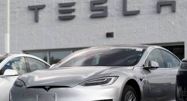«Бракованный электрокар и жалобы покупателей»:  Tesla угодила в новый скандал