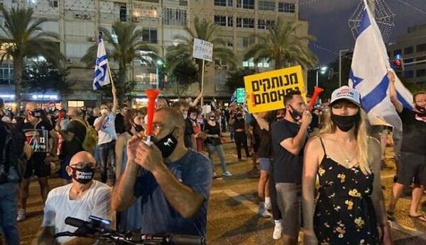 В Израиле протесты противников карантина завершились применением водометов для разгона митингующих 
