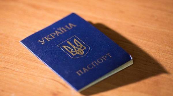 Польское посольство во Львове временно не будет принимать визовые анкеты  