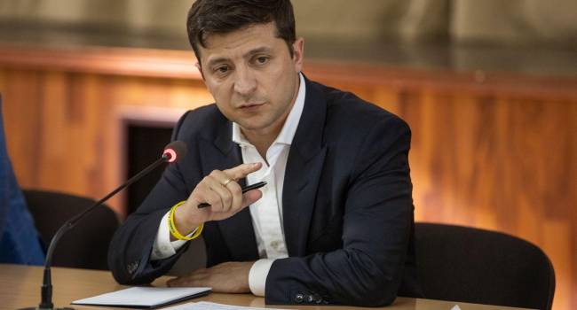 Волонтер: Зеленский уверен, что сможет завершить войну на Донбассе, и войти в историю как миротворец. Правда, мы пока не знаем, как это произойдет Волонтер: Зеленский уверен, что сможет завершить войну на Донбассе, и войти в историю как миротворец. Правда, мы пока не знаем, как это произойдет