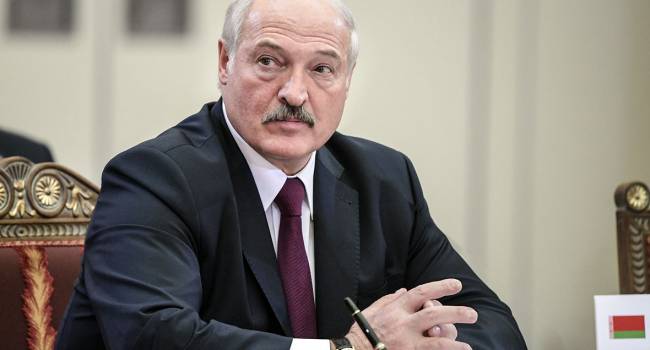 «Сравнивать Януковича и Лукашенко неуместно»: политолог объяснил, почему протесты в Белоруссии не похожи на украинский майдан «Сравнивать Януковича и Лукашенко неуместно»: политолог объяснил, почему протесты в Белоруссии не похожи на украинский майдан