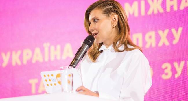 Елена Зеленская пожаловалась на появление фейковых страниц в соцсетях, которые публикуют сообщения от ее имени Елена Зеленская пожаловалась на появление фейковых страниц в соцсетях, которые публикуют сообщения от ее имени