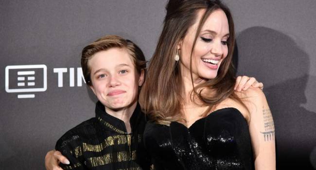 «Могла произойти любовная трагедия»: СМИ сообщили, что дочь Анджелины Джоли отказалась менять пол 