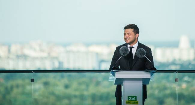 Политолог: сегодня Зеленский решил, что он не президент, а положительный активист, который готовится к выборам