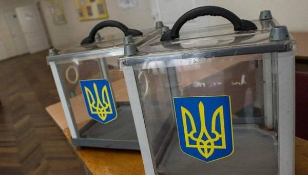 Все участники – друзья Зеленского: в Украине в честь местных выборов запускают сериал «Кандидат» Все участники – друзья Зеленского: в Украине в честь местных выборов запускают сериал «Кандидат»