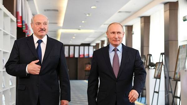 Находился в заведомо слабой позиции: физиономист прокомментировал жестикуляцию Лукашенко на переговорах с Путиным 