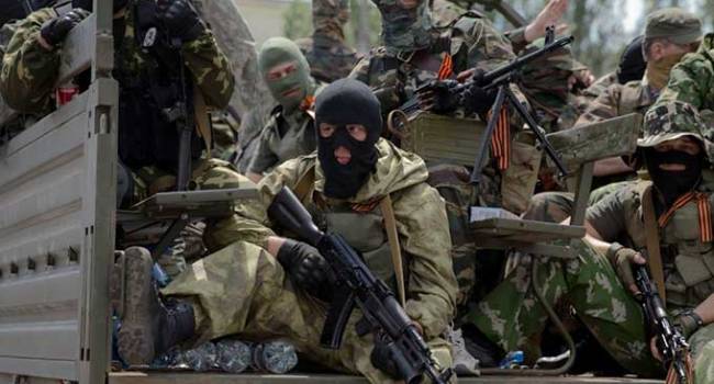 Донецкие боевики начали поливать огнем населенные пункты 