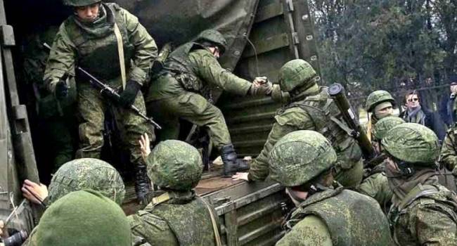 Москва официально заявила, что в сентябре вводит войска в Беларусь