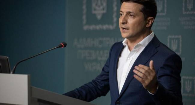 Зеленскому не доверяет половина Украины – центр Разумкова и Демократические инициативы