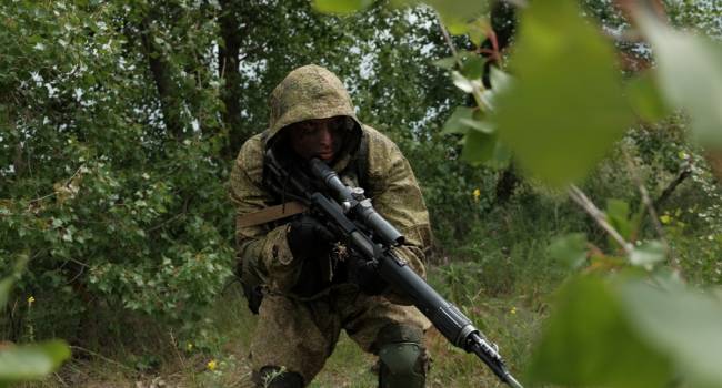 Снайпер НВФ убил украинского военного выстрелом в голову – Билецкий Снайпер НВФ убил украинского военного выстрелом в голову – Билецкий