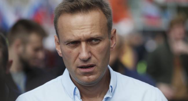 «Состояние улучшилось»: Врачи клиники «Шарите» вывели Навального из комы