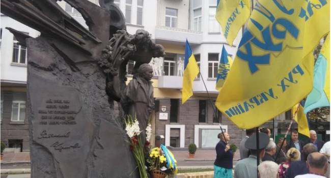 Историк: 31 год назад начался съезд Народного Руха Украины за перестройку