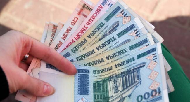 «Произойдет уже через 2 месяца»: эксперт заявил, что без российских денег в Беларуси случится дефолт 