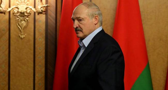 Лукашенко считает, что протестами в Беларуси управляет Украина и страны Запада 