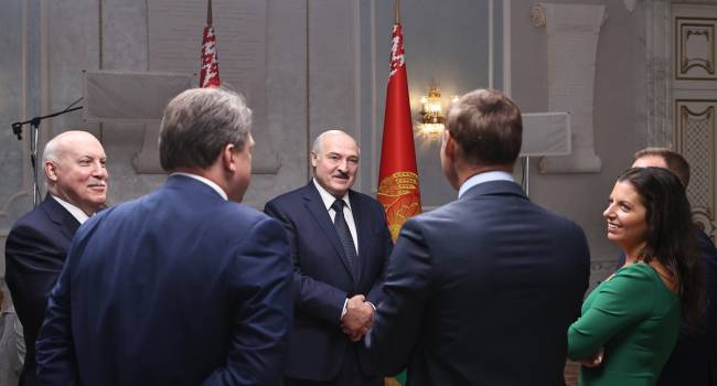 «Начнется политическая стагнация»: эксперт объяснил, почему Лукашенко нужно провести большие реформы 
