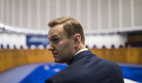 «Искажает реальность»: Песков прокомментировал заявление Помпео по отравлению Навального 