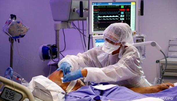   Во Франции за минувшие сутки обнаружили рекордные 10 тысяч случаев коронавируса 