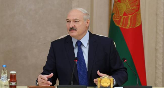 «Лукавит и сгущает краски»: эксперт объяснил заявление Лукашенко о крахе России