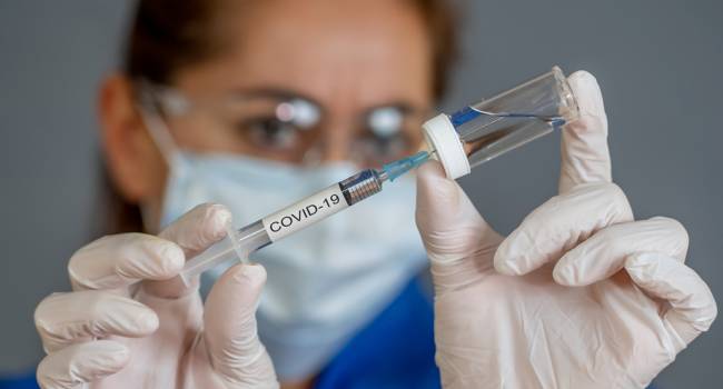 «Один из пациентов столкнулся с большими трудностями»: британские ученые возобновили работу над созданием вакцины против коронавируса