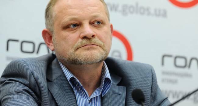 Золотарев: Совместные инспекции позиций ВСУ проводили и при Порошенко, но тогда все было тихо, и Турчинов держал язык в одном месте Золотарев: Совместные инспекции позиций ВСУ проводили и при Порошенко, но тогда все было тихо, и Турчинов держал язык в одном месте