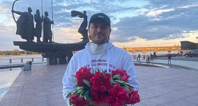 Эксперт: Притула решил всех поразить новостью, что он живет в Киеве. Потом, правда выяснилось, что жителям Бучи он тоже обещал у них жить Эксперт: Притула решил всех поразить новостью, что он живет в Киеве. Потом, правда выяснилось, что жителям Бучи он тоже обещал у них жить