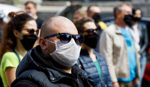 Украинцы в два раза больше опасаются кризиса, чем пандемии коронавируса
