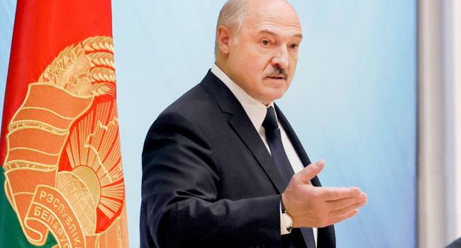 Лукашенко пока оставляет себе пространство для возможного маневра в отношениях с Украиной - мнение