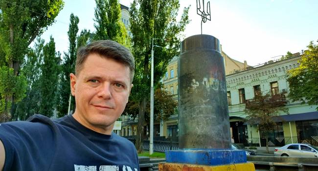«Это уродство оставили на 6 лет»: общественник показал, что осталось на месте памятника Ленину в центре Киева
